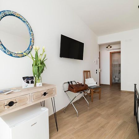 B&B Palazzo Pinto 2 Vietri Bagian luar foto