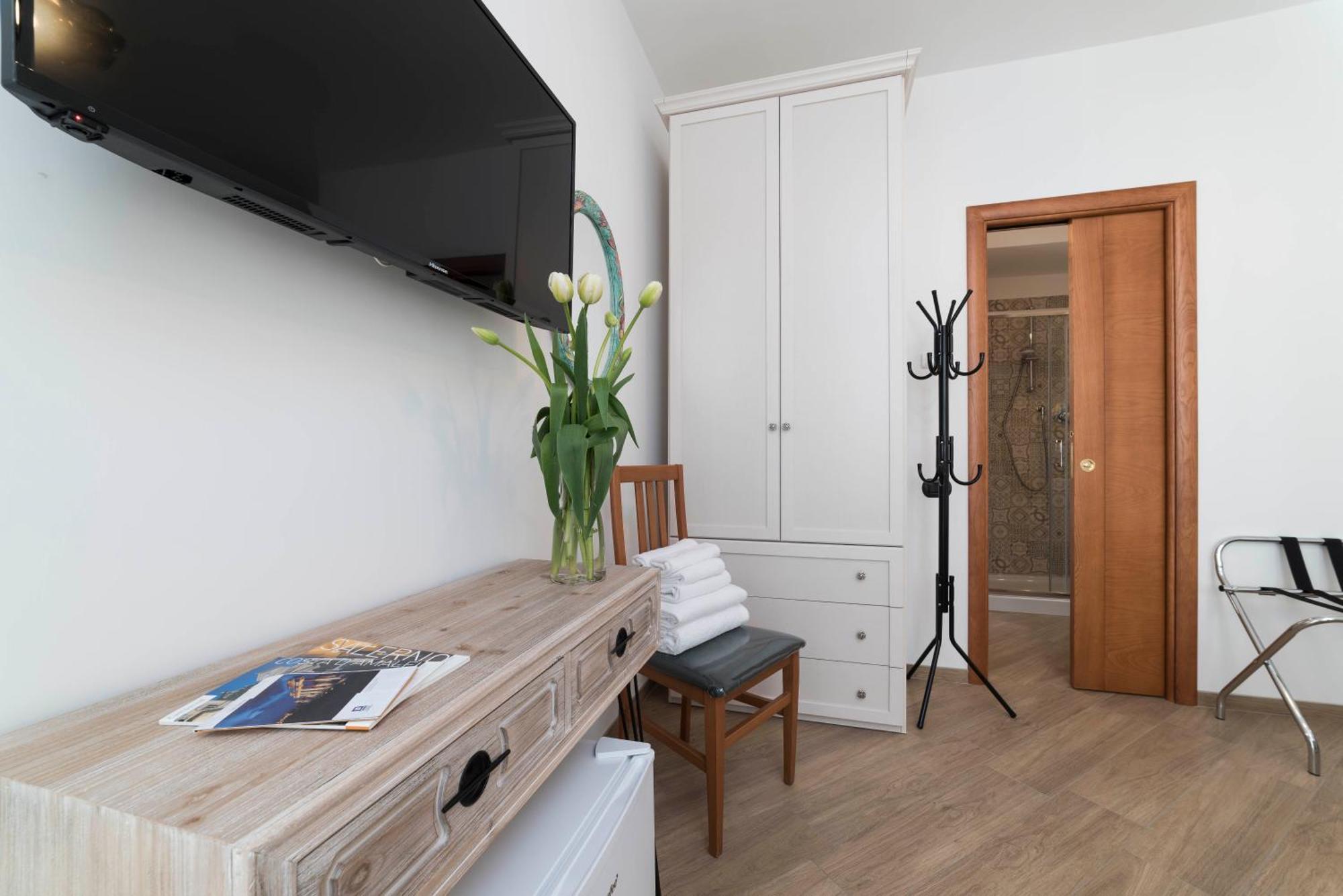 B&B Palazzo Pinto 2 Vietri Bagian luar foto