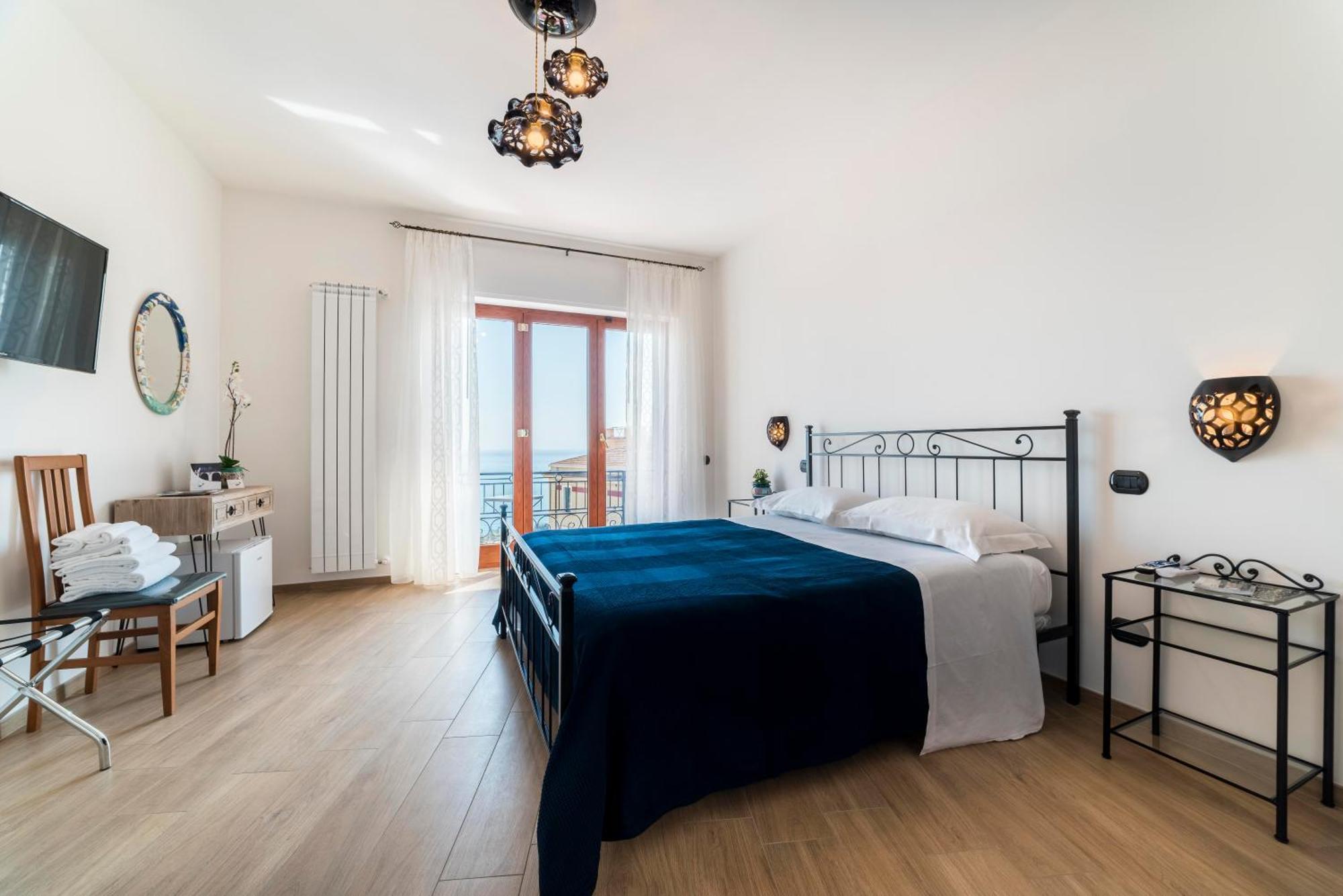 B&B Palazzo Pinto 2 Vietri Bagian luar foto