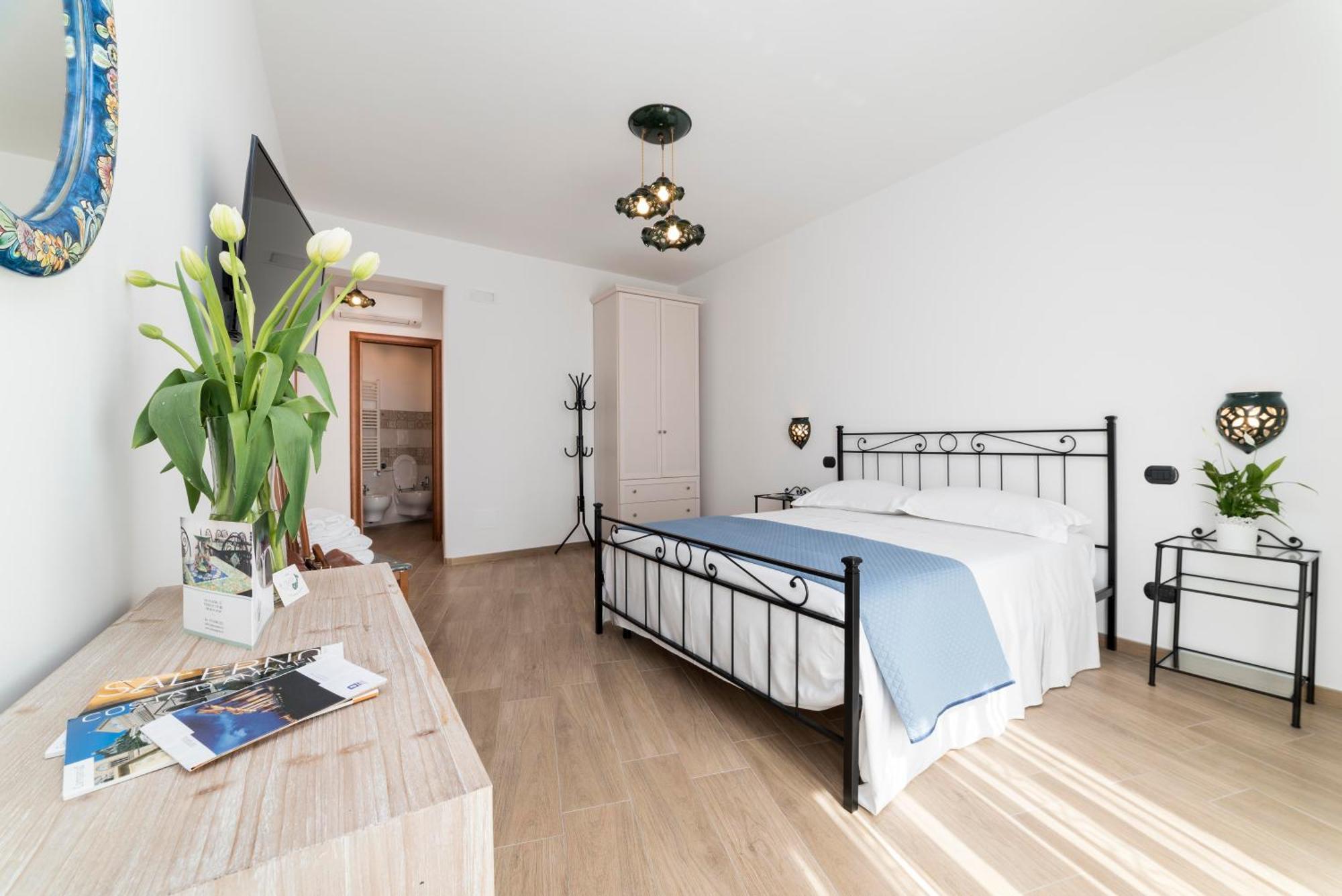 B&B Palazzo Pinto 2 Vietri Bagian luar foto