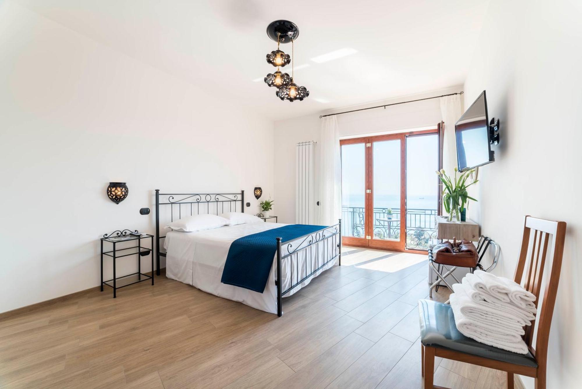 B&B Palazzo Pinto 2 Vietri Bagian luar foto